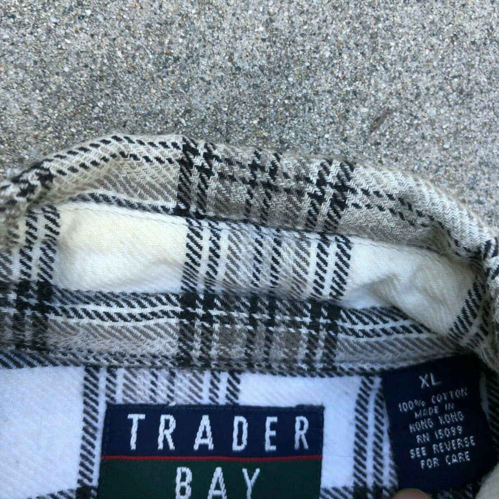Trader Bay Men's VTG 90s Button Down Flannel Shirt - Picture 6 of 6